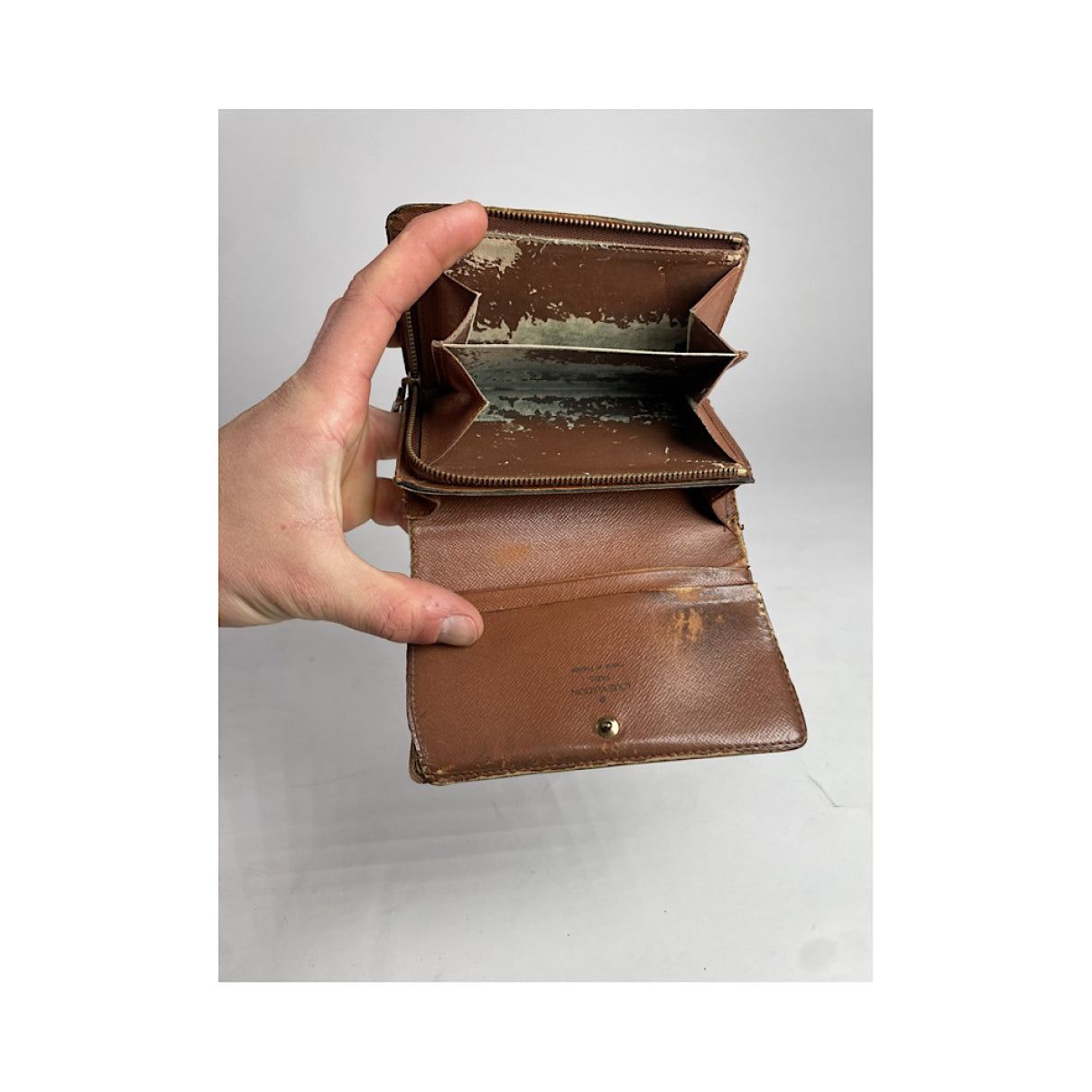 Louis Vuitton Iris Wallet image 5