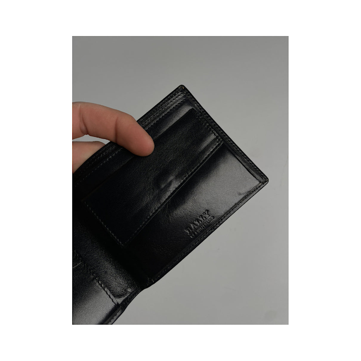 Bally Wallet image 4