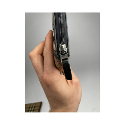 Burberry Wallet image 4