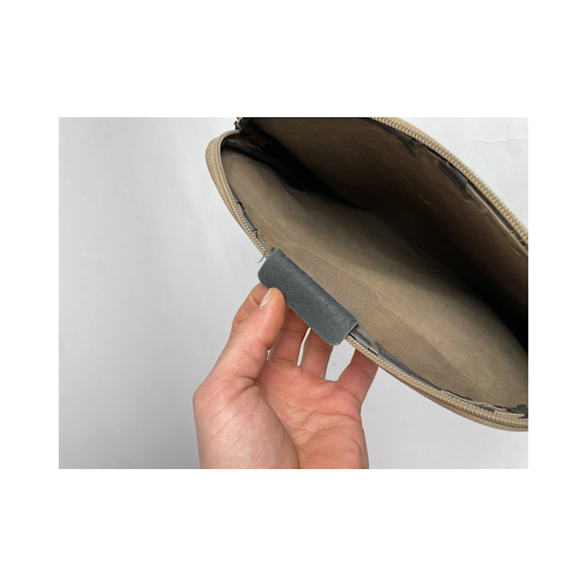 Yves Saint Laurent Clutch Bag image 4