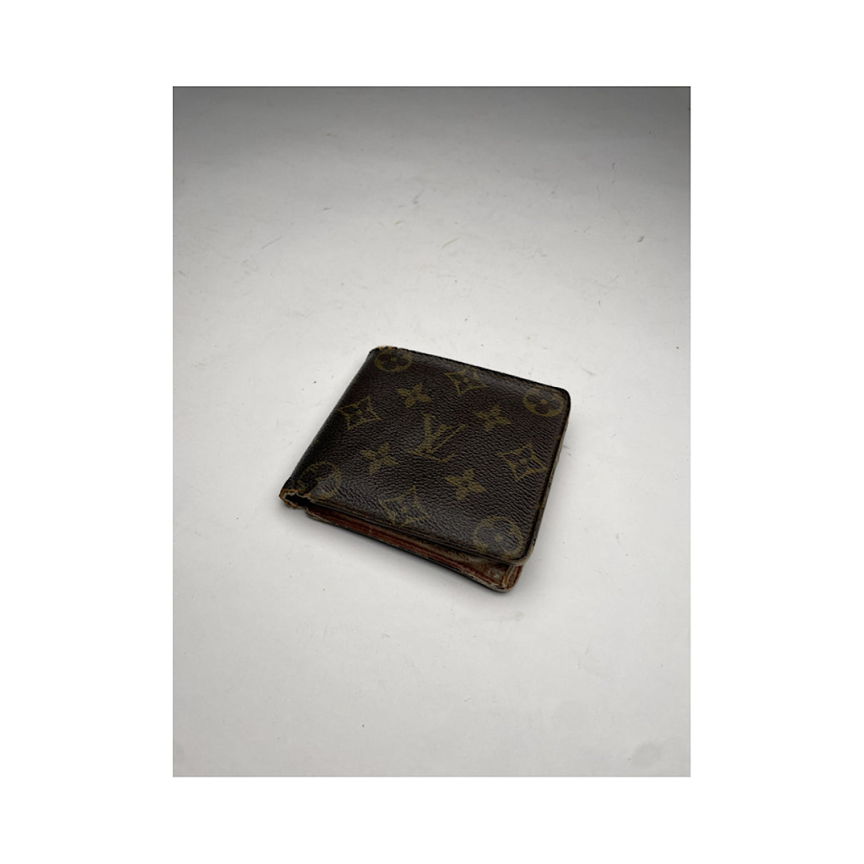 Louis Vuitton Purse image 4