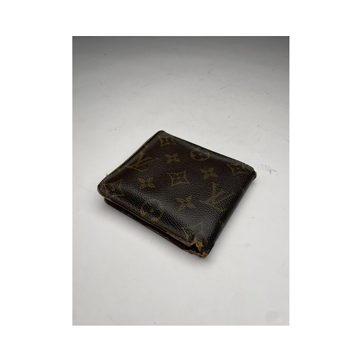 Louis Vuitton Purse image 5