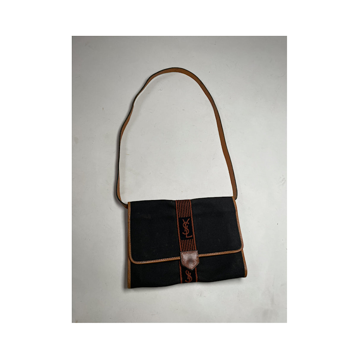 Yves Saint Laurent Handbag image 3