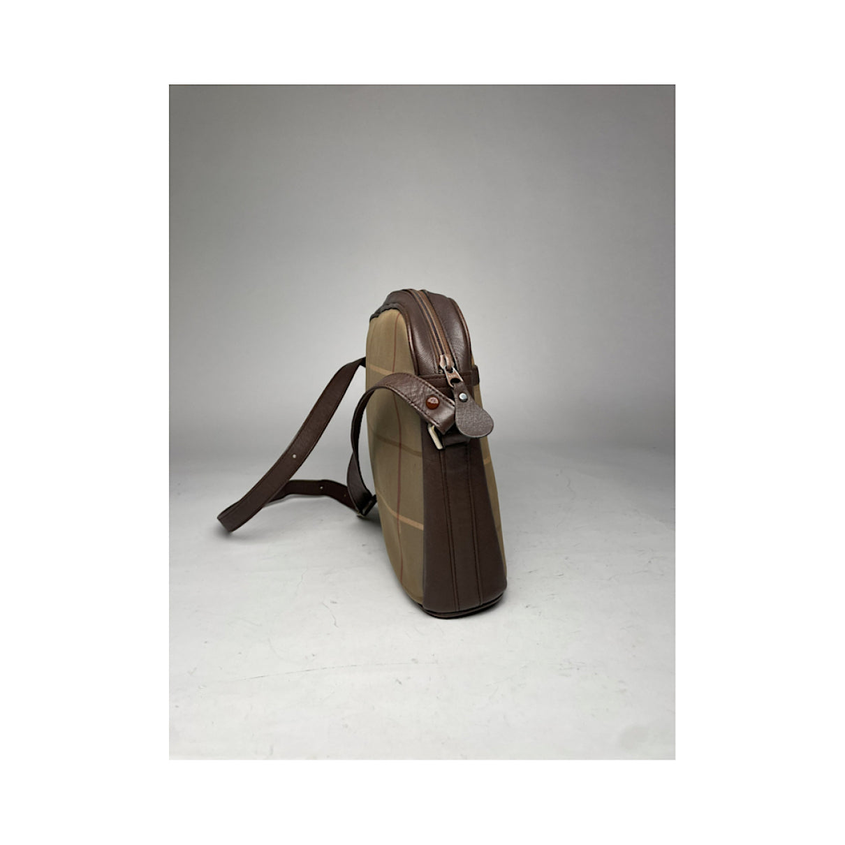 Burberry TB bag Handbag image 4