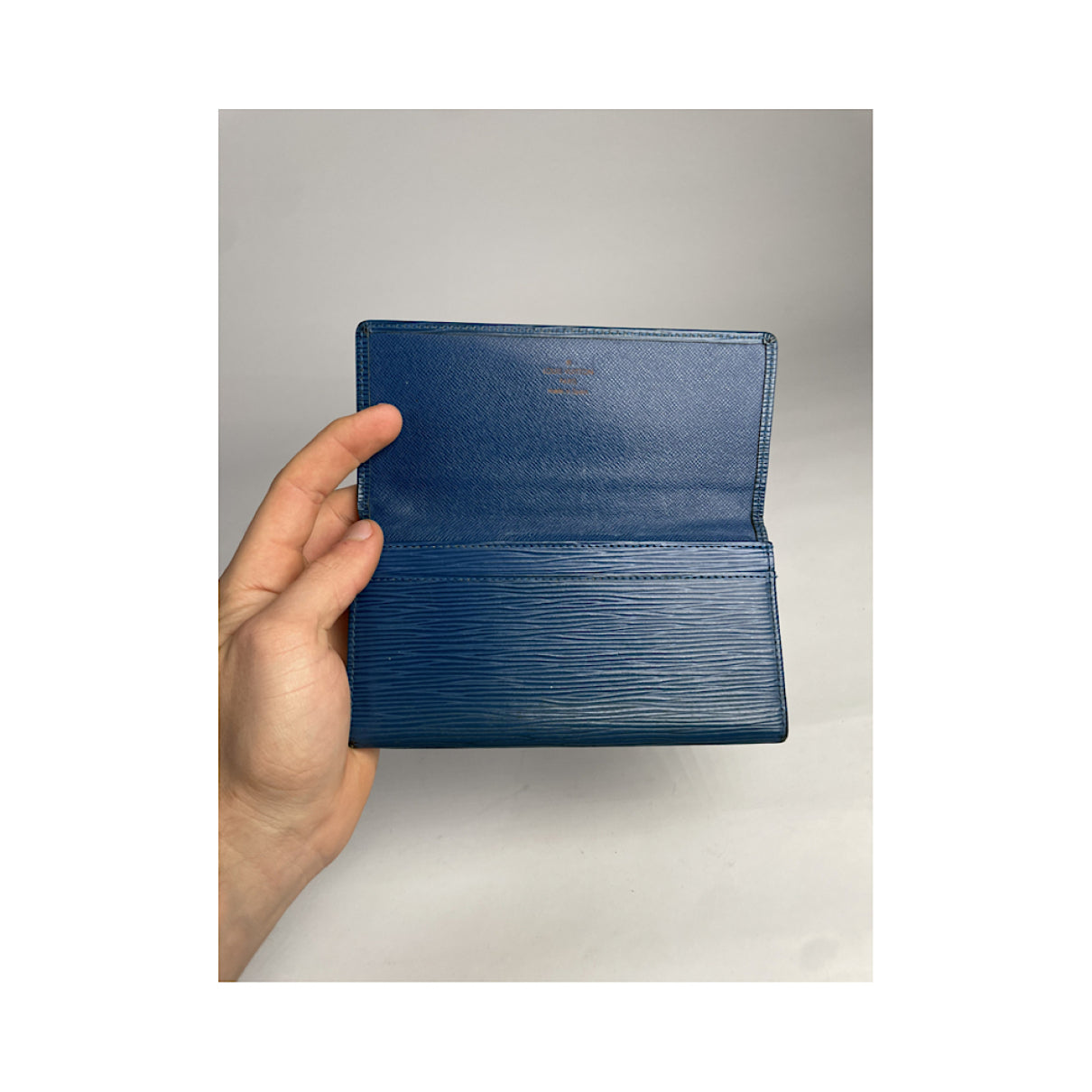 Louis Vuitton Purse image 3