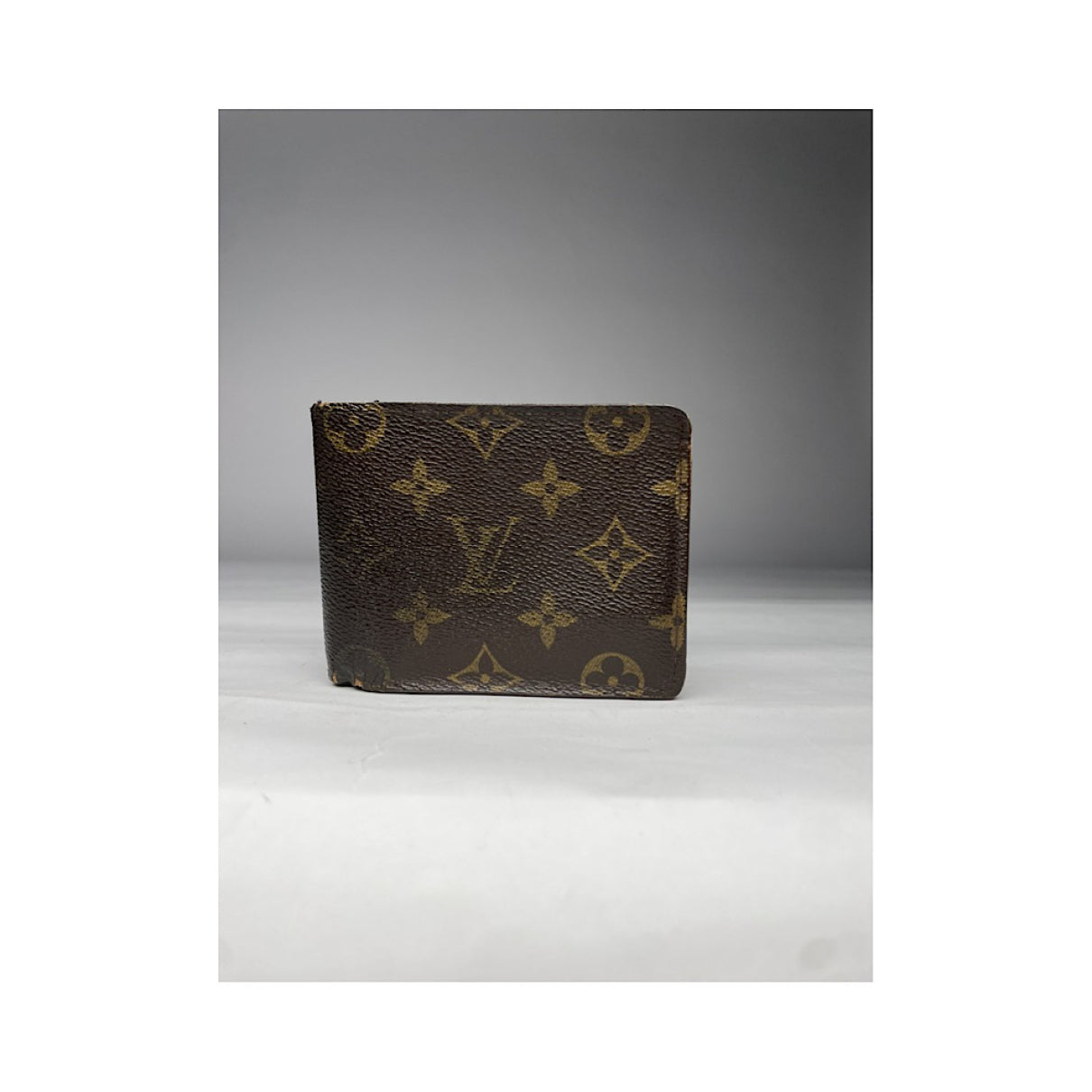Louis Vuitton Purse image 2
