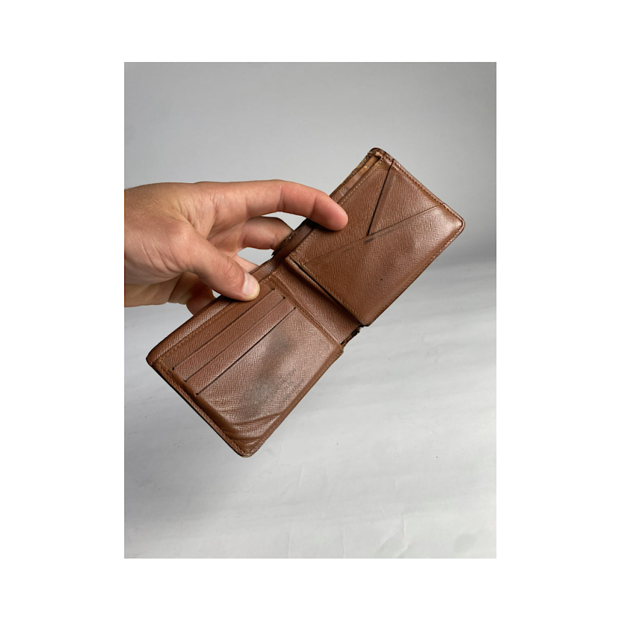 Louis Vuitton Purse image 4