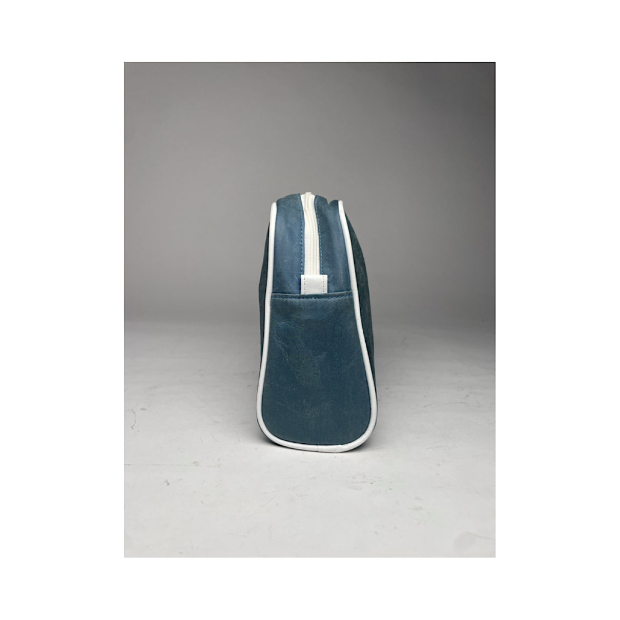 Celine Triomphe Vintage Clutch Bag image 4