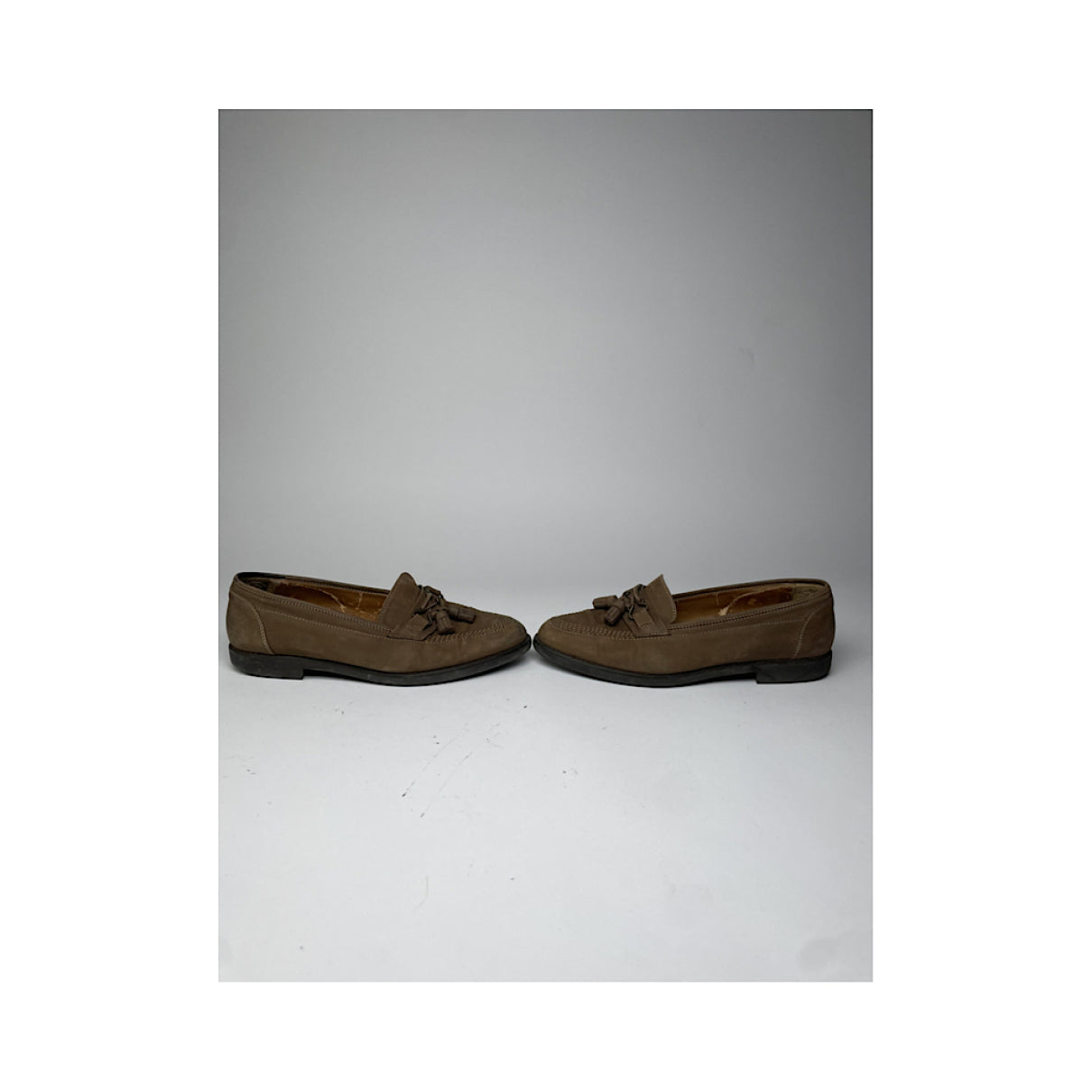 Yves Saint Laurent Flat image 5