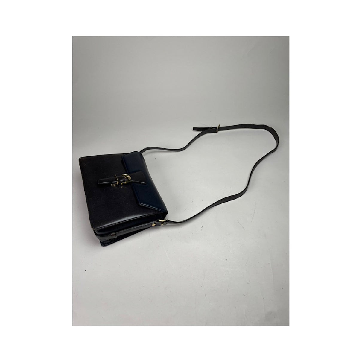 Valentino Garavani Panther bag Black Patent Leather Handbag image 2