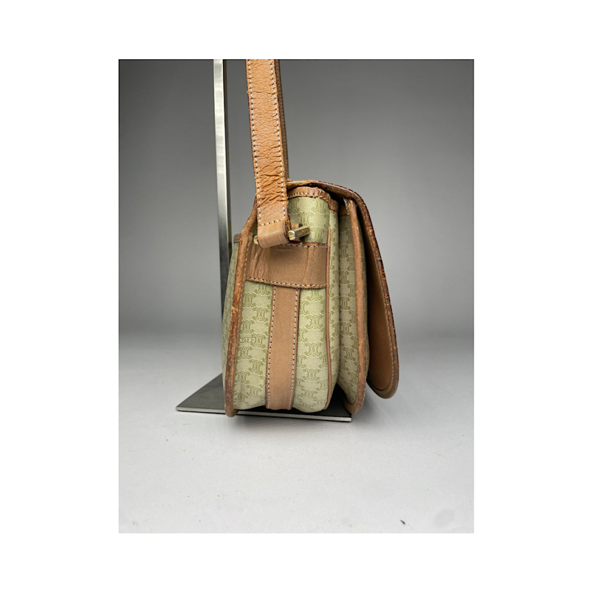 Celine Triomphe Beige Leather Handbag image 4