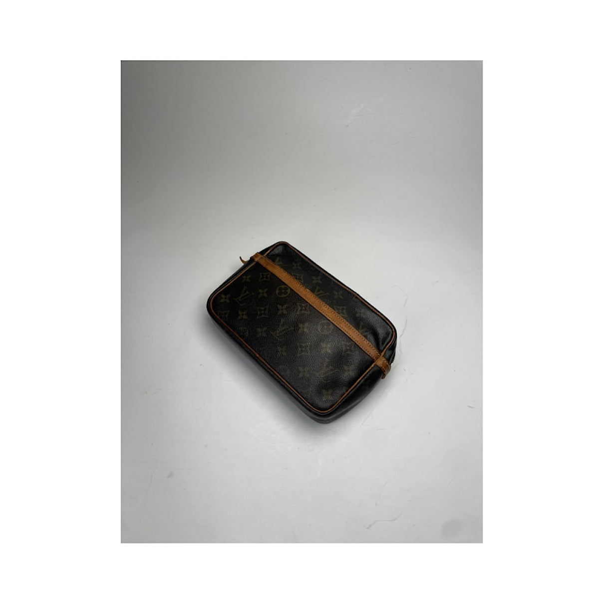 Louis Vuitton Boulogne Clutch Bag image 2