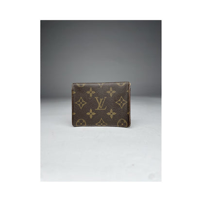 Louis Vuitton Daily Purse image 3