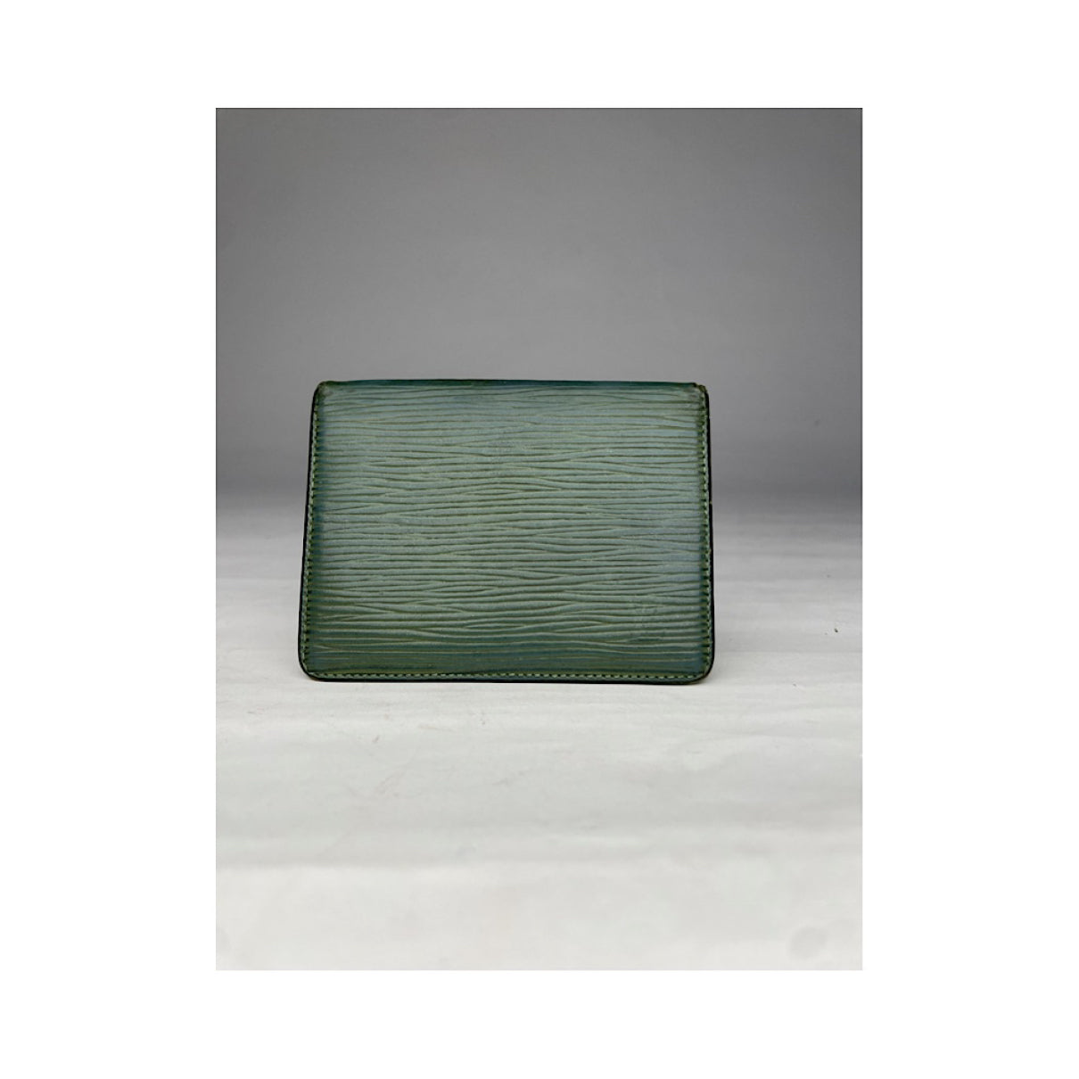 Louis Vuitton Purse image 4