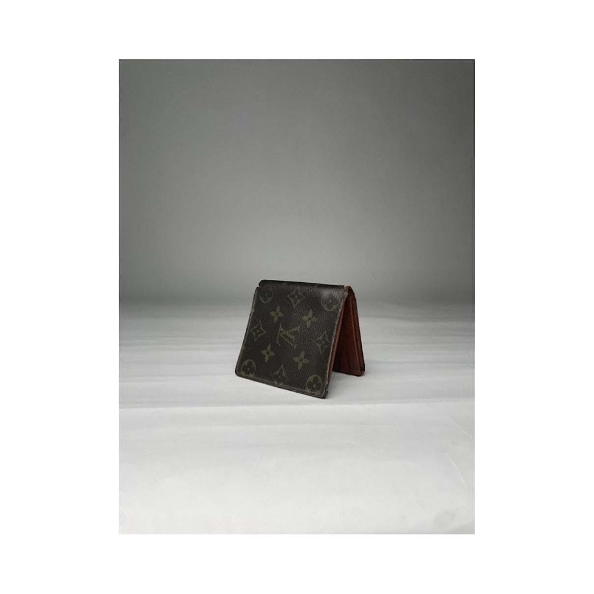 Louis Vuitton Purse image 2