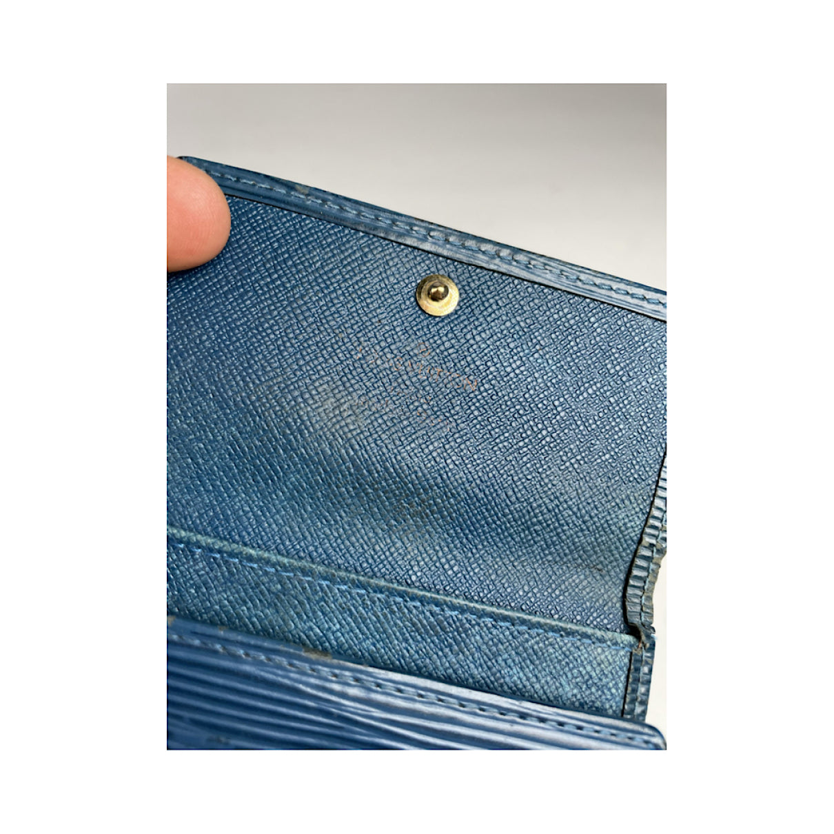 Louis Vuitton Lockme Blue Leather Purse image 5