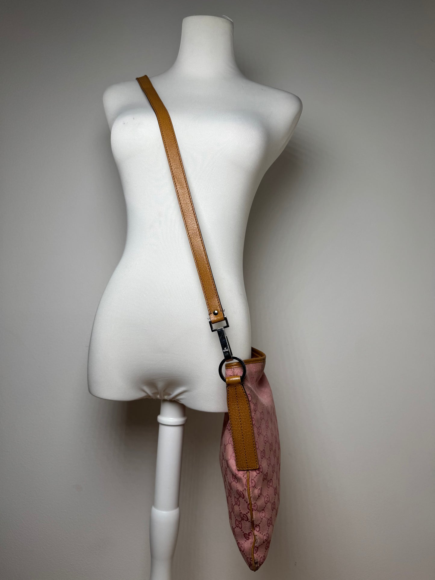 Vintage Gucci Monogram Shoulder Bag pink