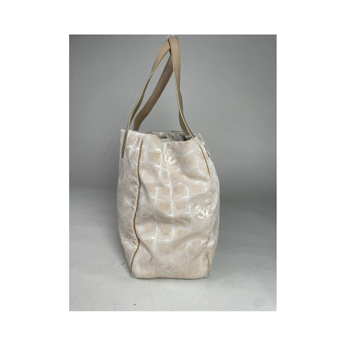 Chanel Grand shopping Handbag image 5