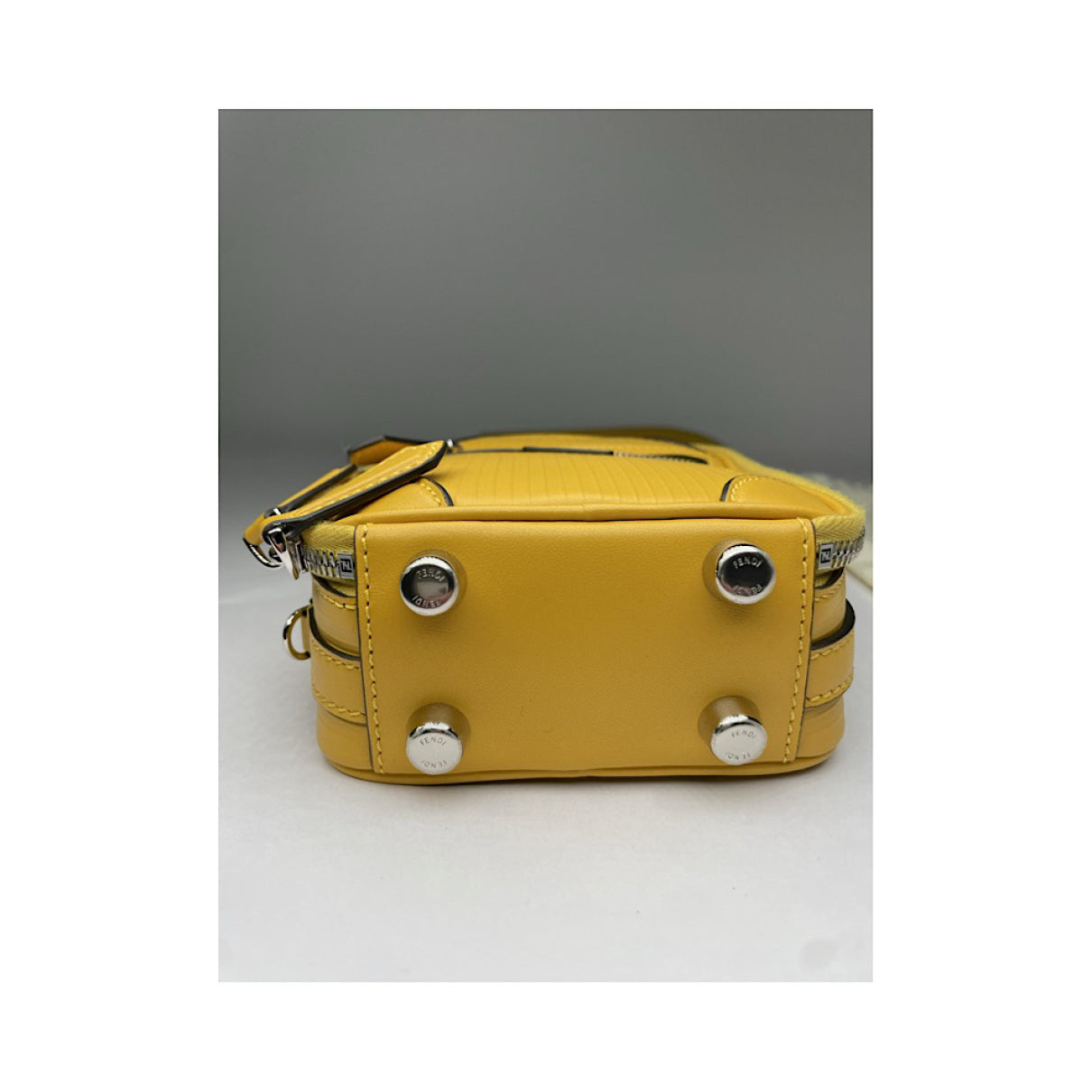 Fendi Cookie Yellow Leather Handbag image 4
