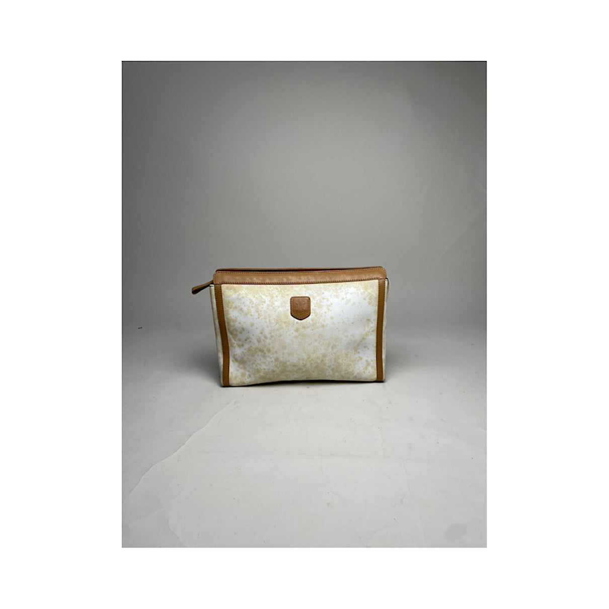 Celine Triomphe Vintage White Leather Clutch Bag image 3