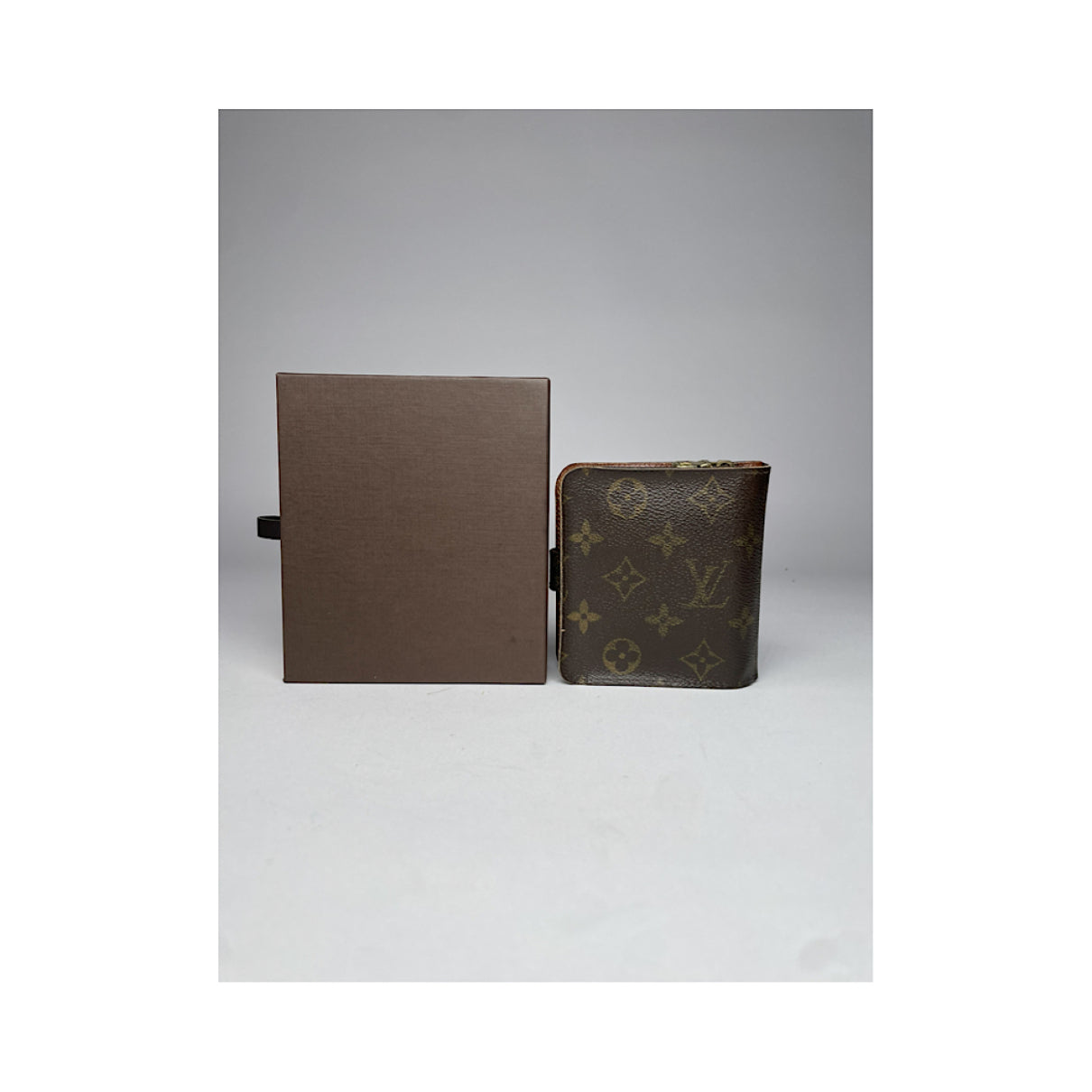 Louis Vuitton Zippy Wallet image 2