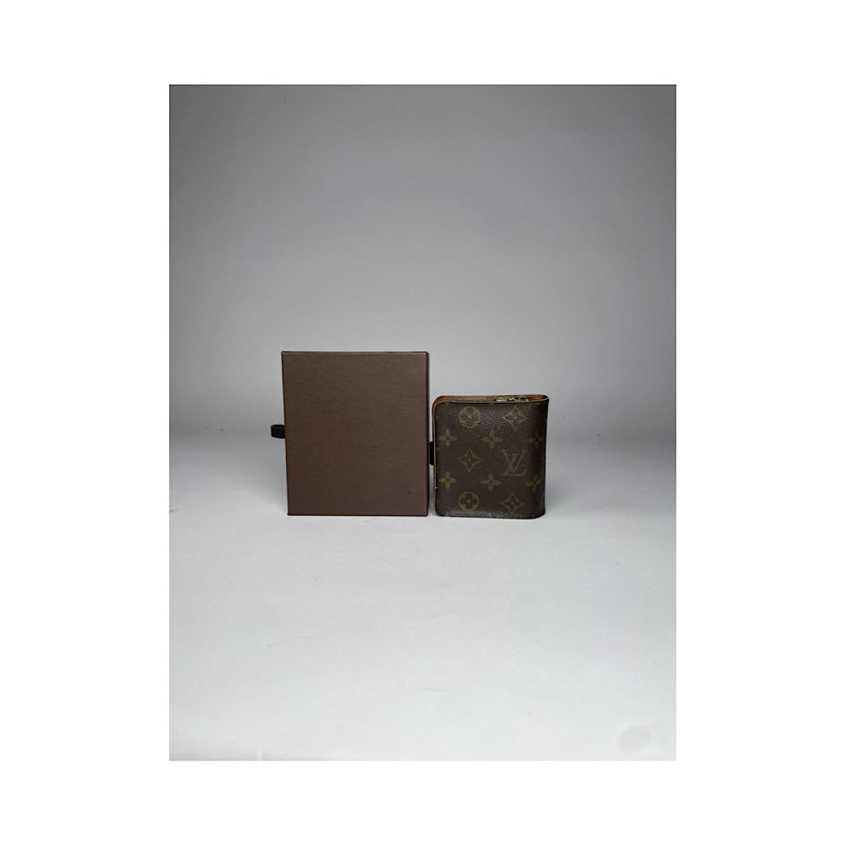 Louis Vuitton Zippy Wallet image 3