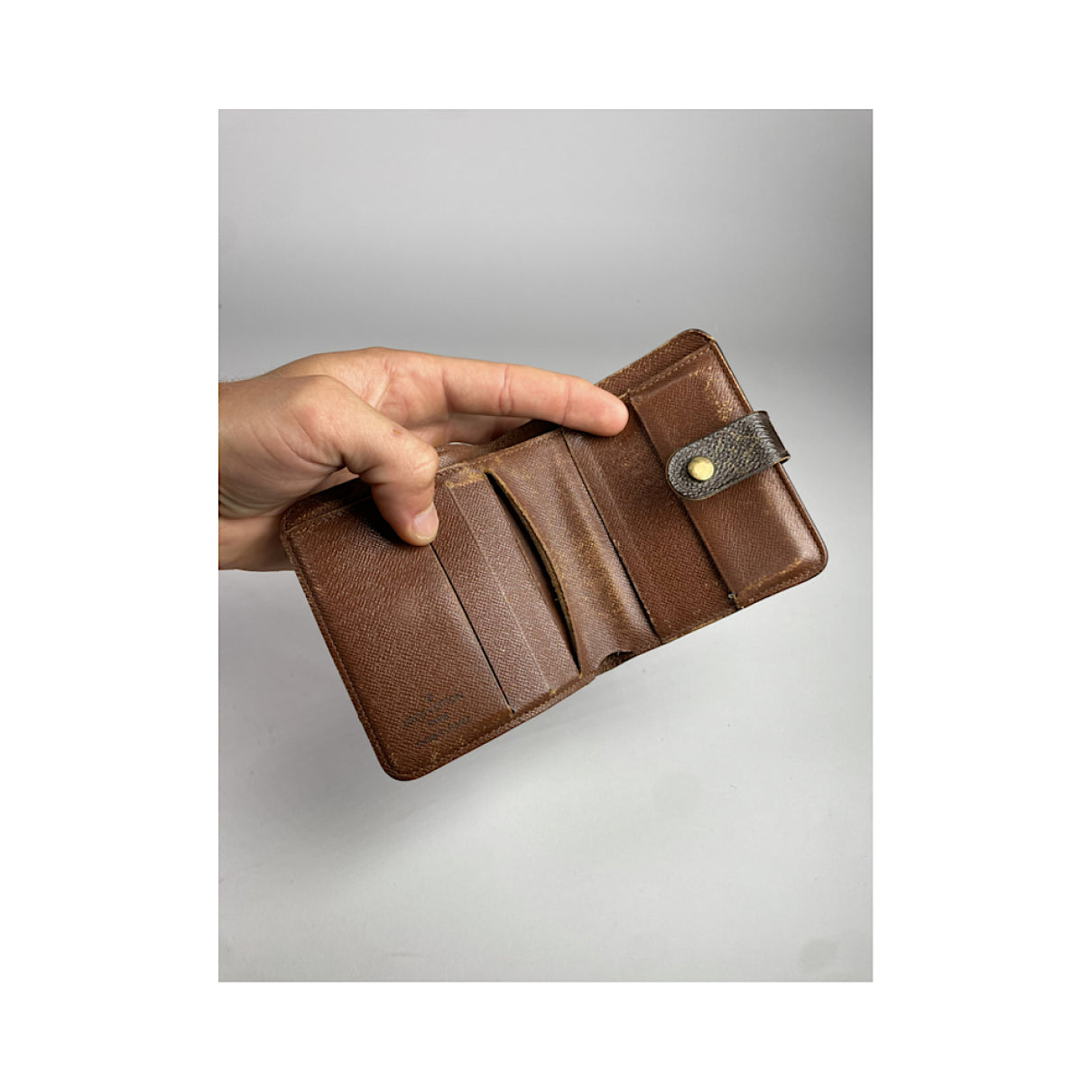 Louis Vuitton Zippy Wallet image 4