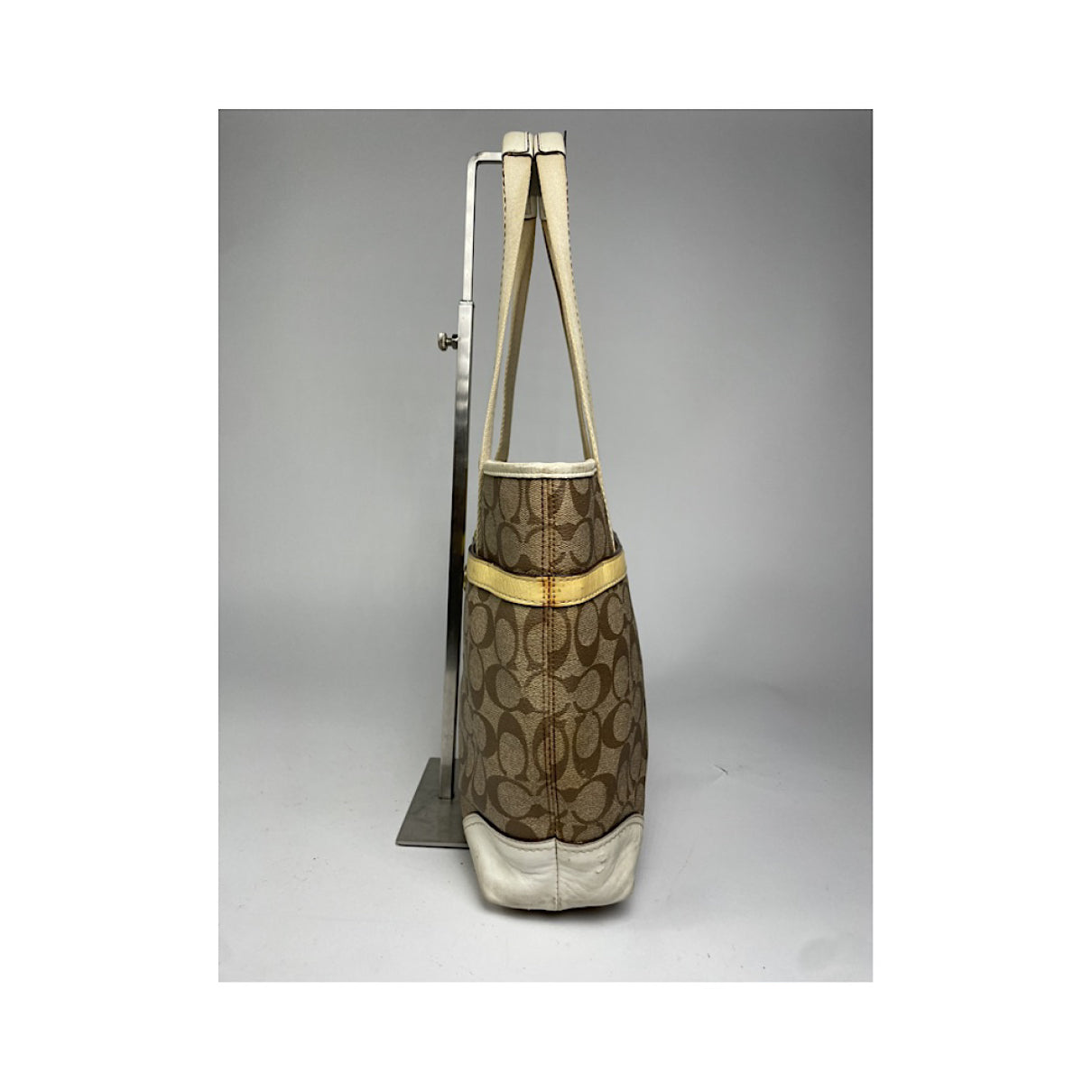 Coach Signature Sufflette Handbag image 4