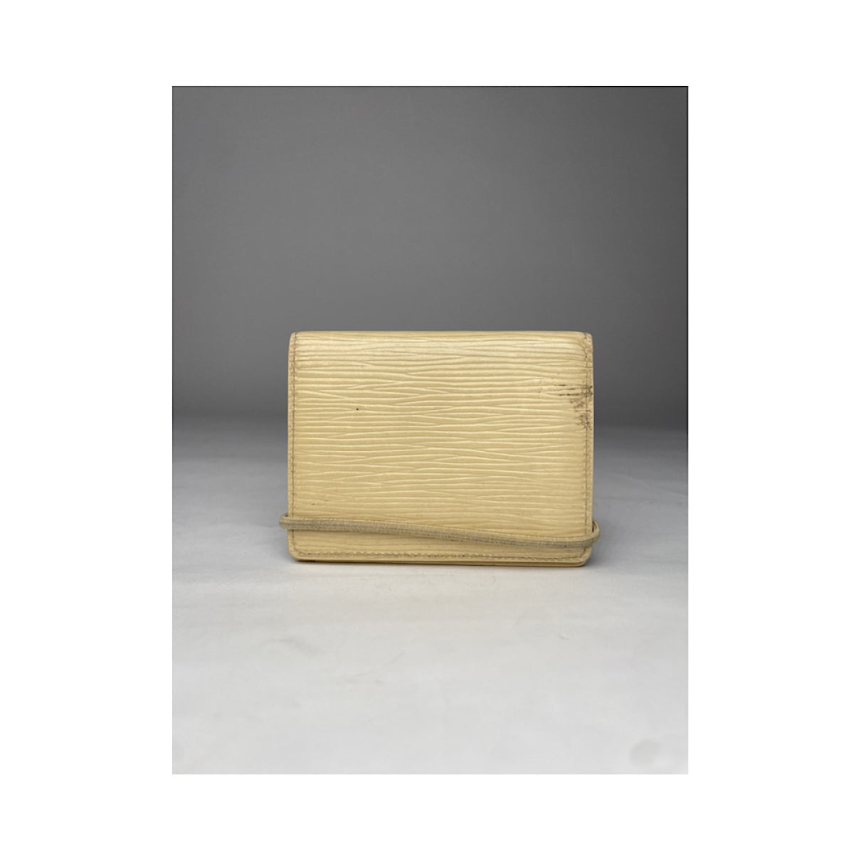 Louis Vuitton Purse image 2