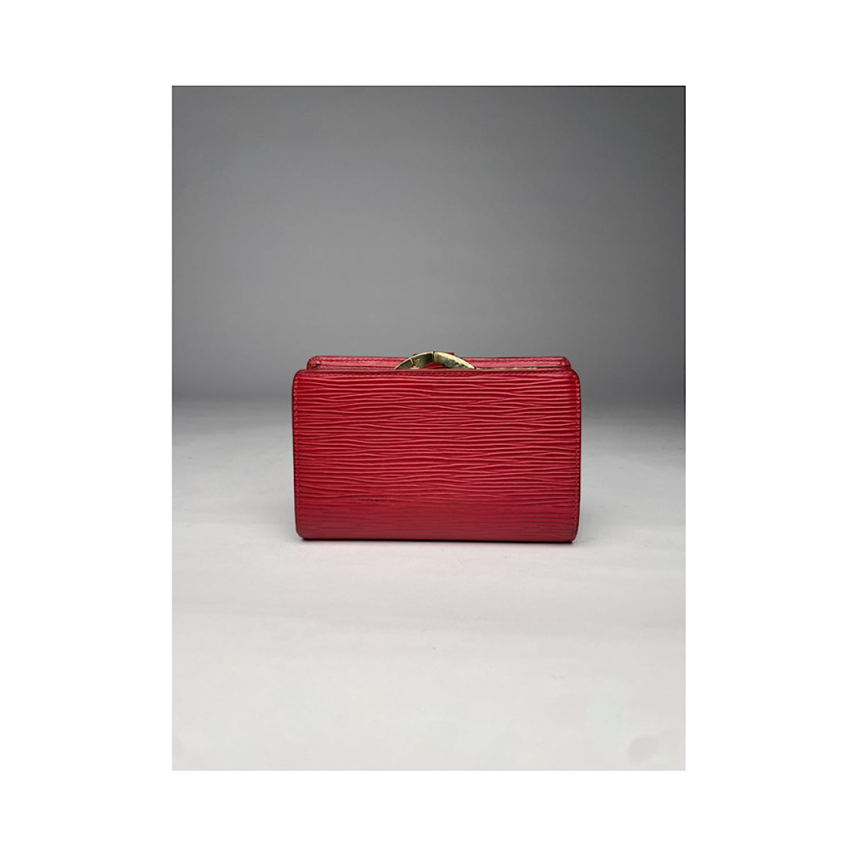 Louis Vuitton Capucines Red Leather Wallet image 3