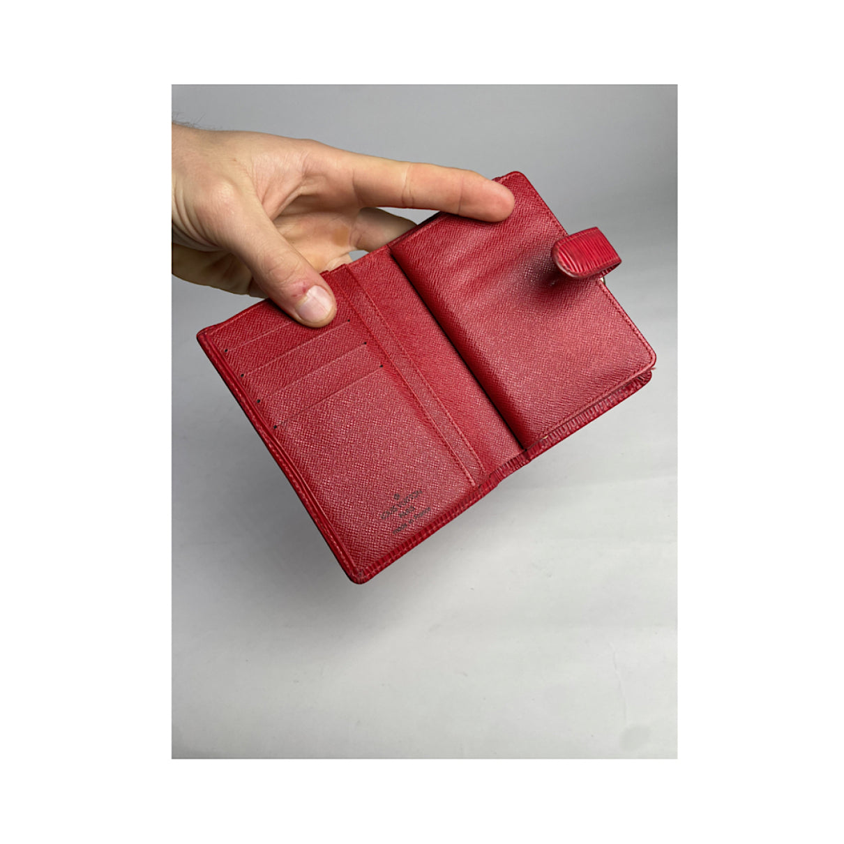 Louis Vuitton Capucines Red Leather Wallet image 5
