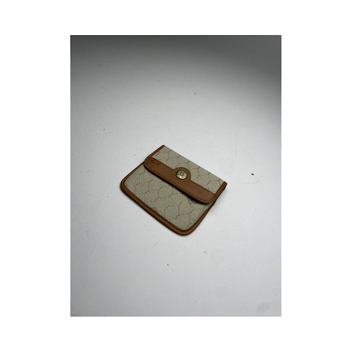 Dior 30 Montaigne Beige Leather Purse image 4