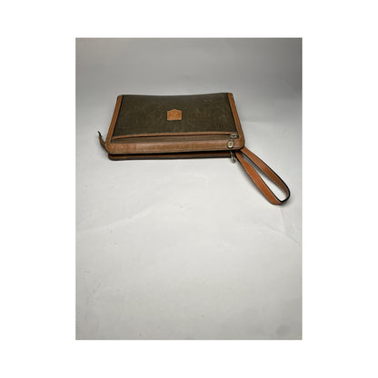 Celine Triomphe Vintage Clutch Bag image 2