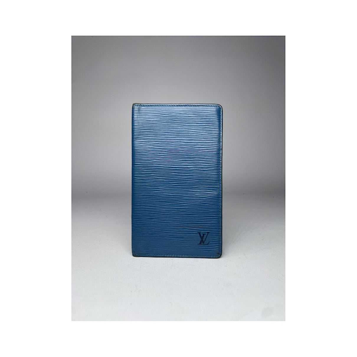 Louis Vuitton Passport cover Purse image 3