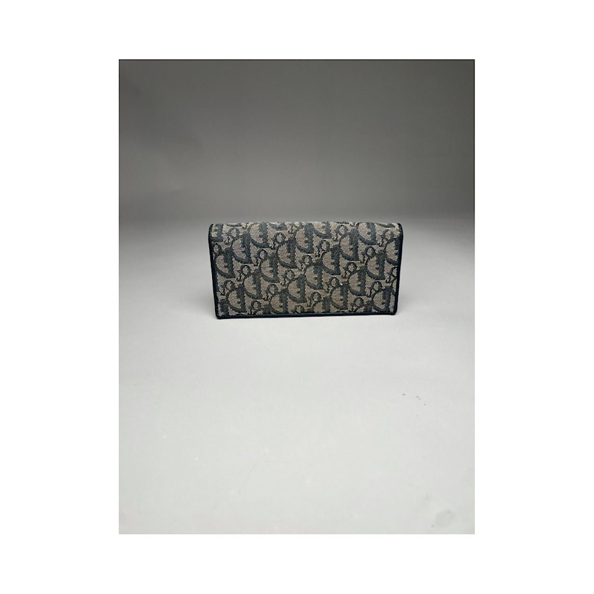 Dior Saddle Purse image 2