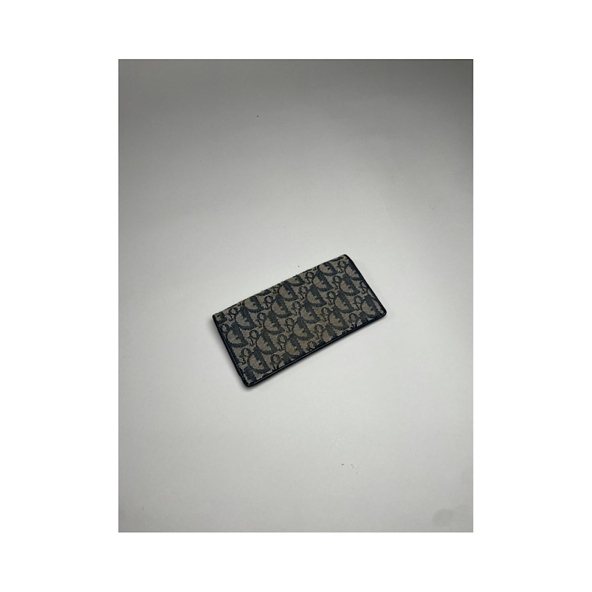 Dior Saddle Purse image 4