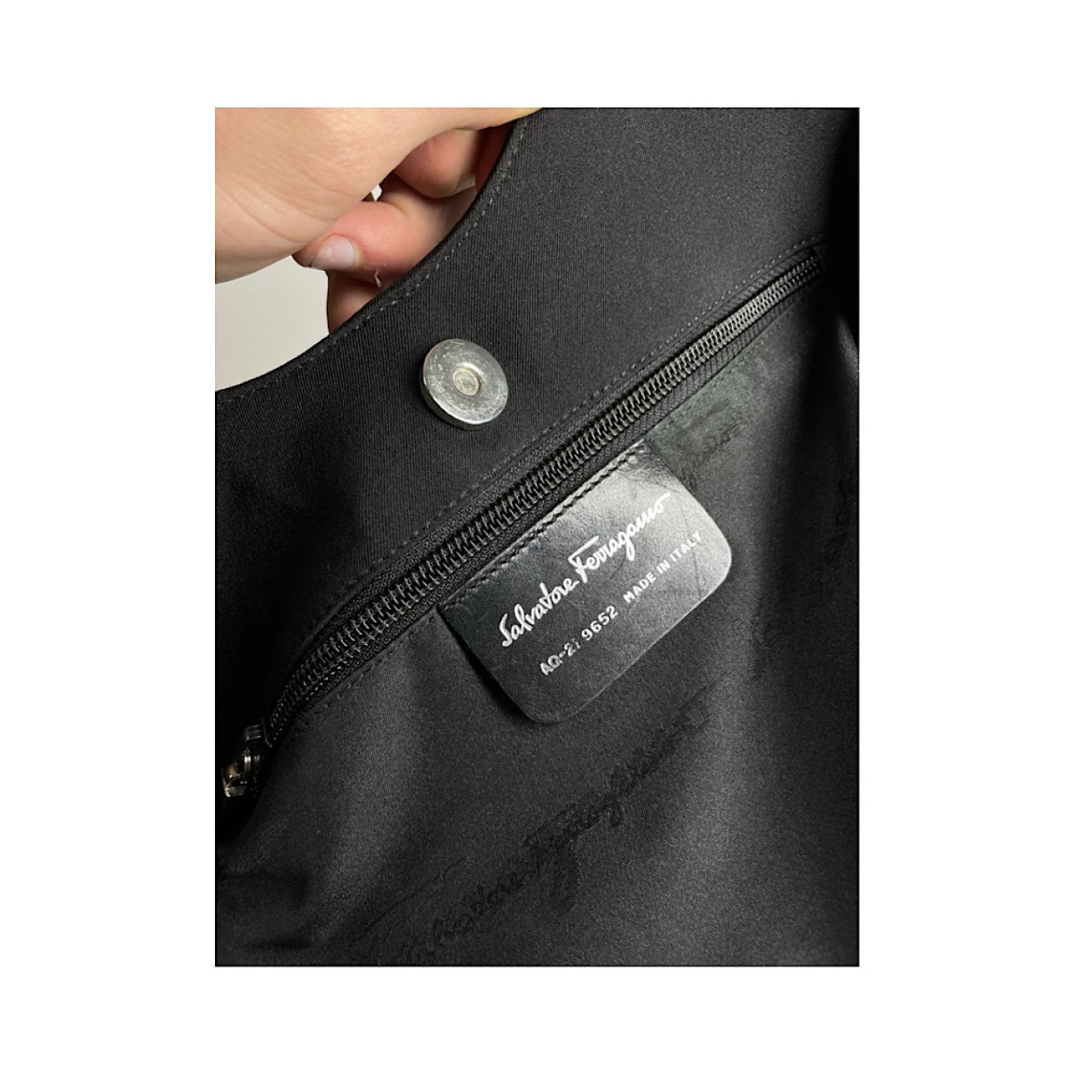 Salvatore Ferragamo Wanda North South Handbag image 4