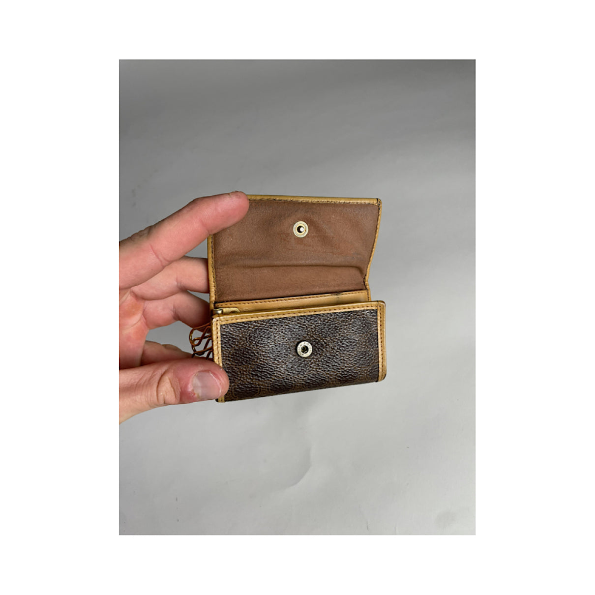 Celine Triomphe Beige Leather Wallet image 3