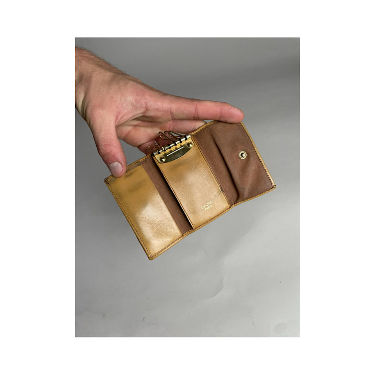 Celine Triomphe Beige Leather Wallet image 4