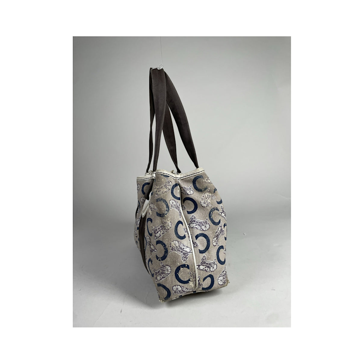 Celine Cabas White Leather Handbag image 5