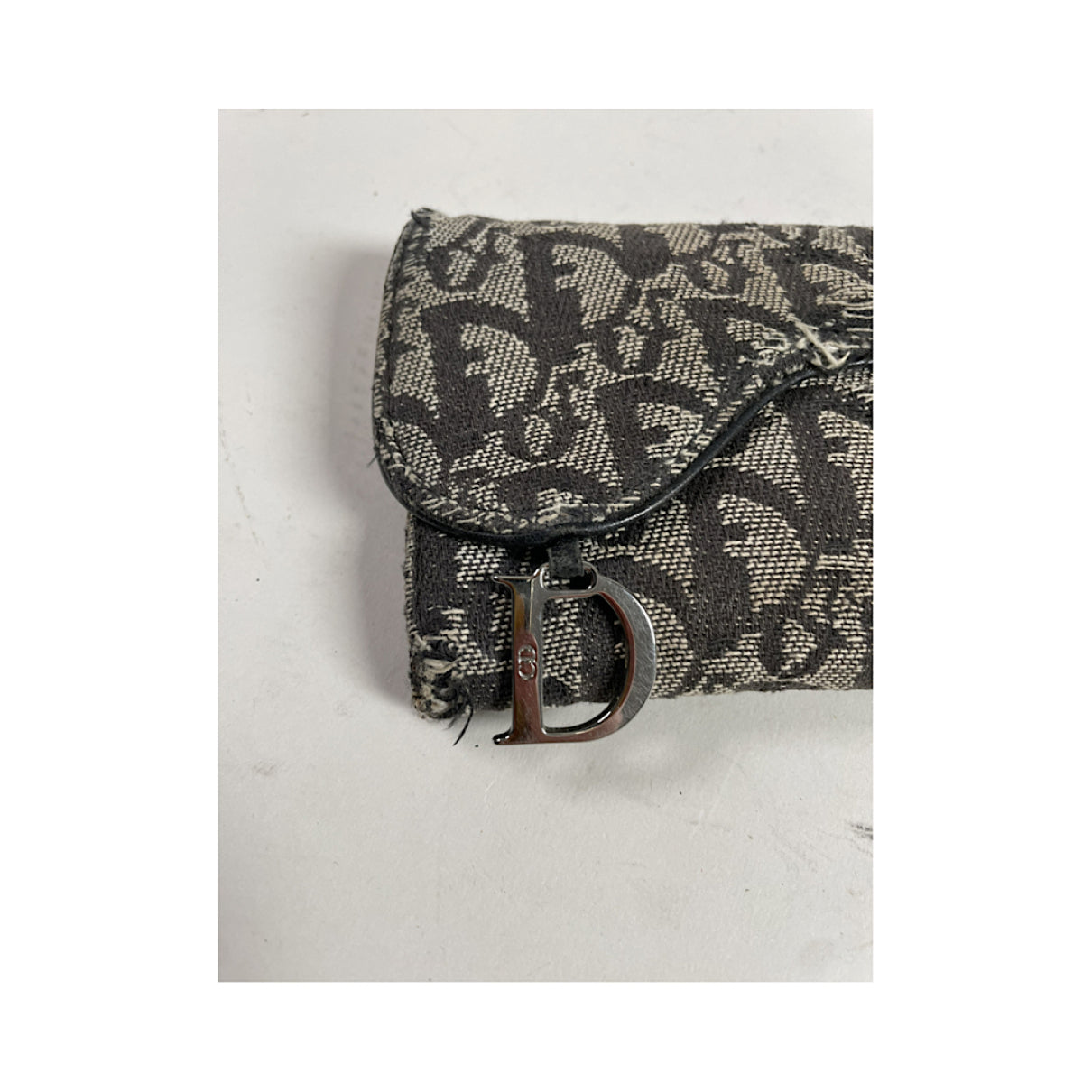 Dior Saddle Wallet image 3