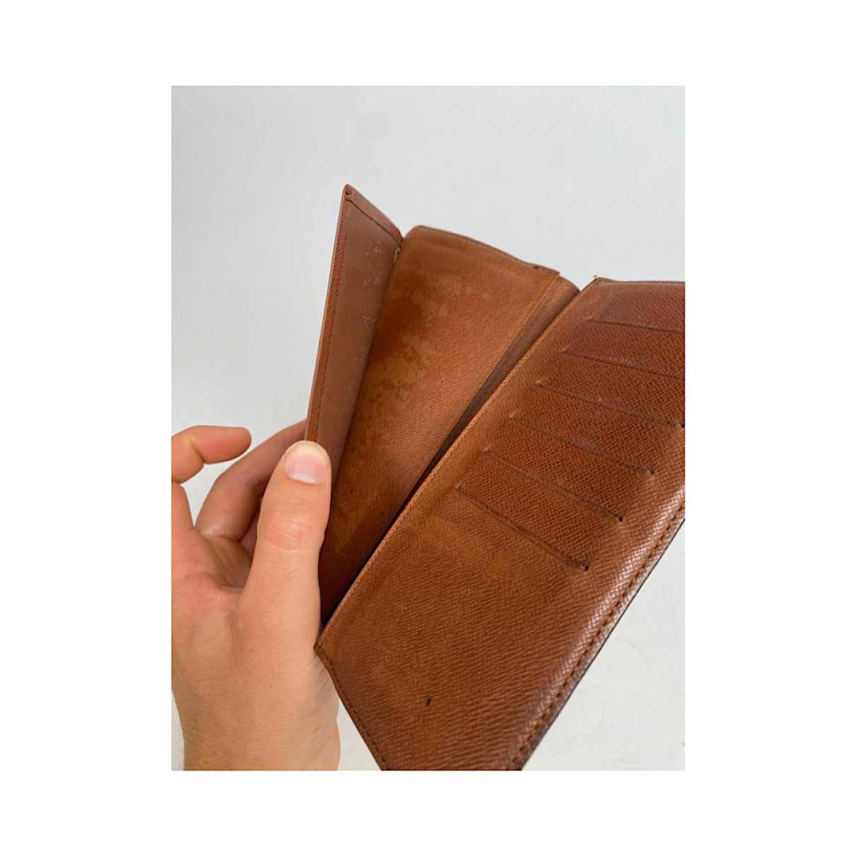 Louis Vuitton Passport cover Purse image 2