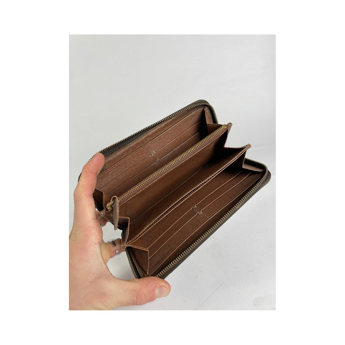 Louis Vuitton Zippy Wallet image 3