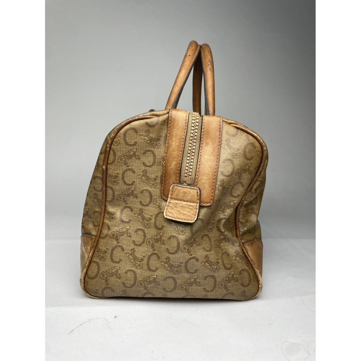 Celine SAC SEAU Gold Leather Handbag image 4