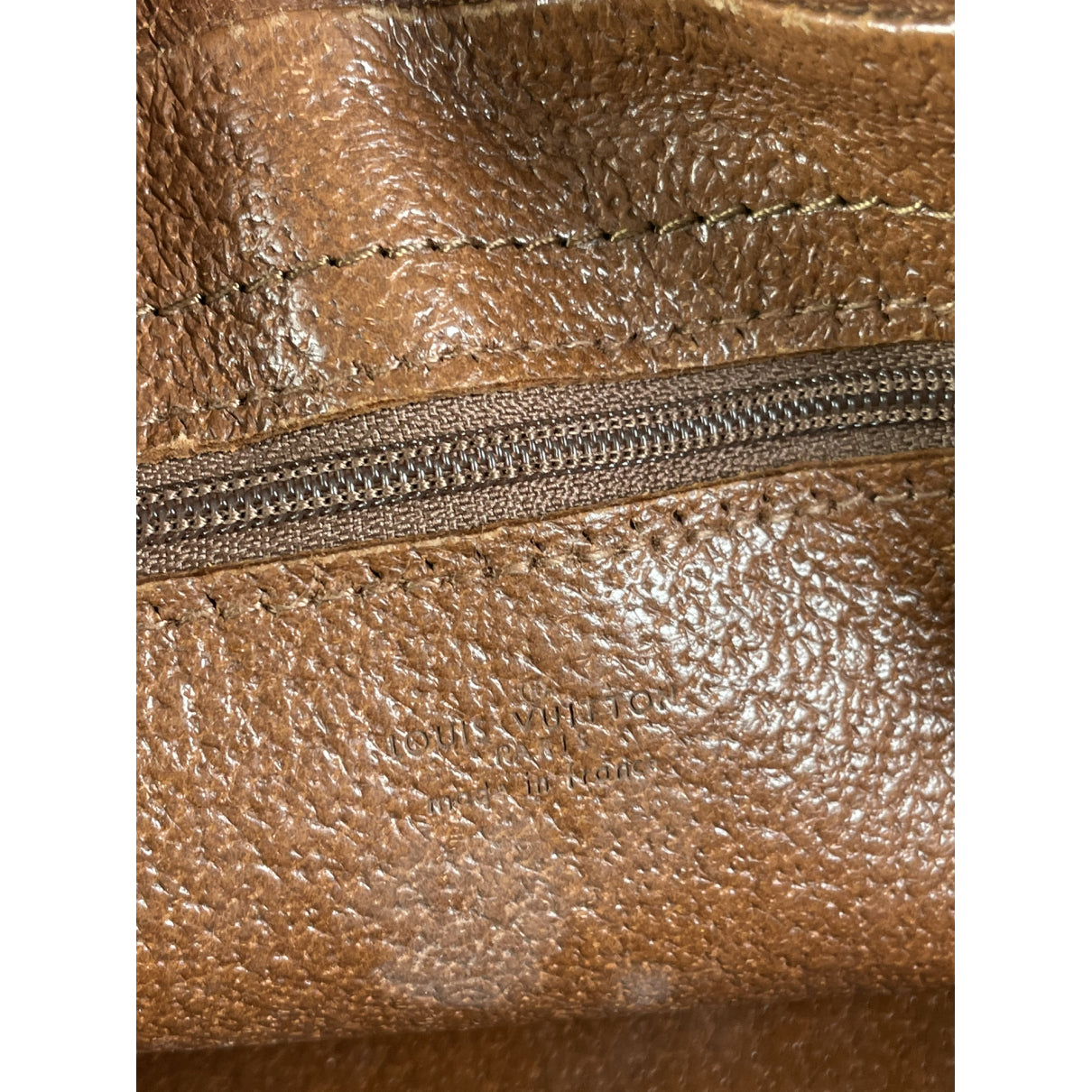 Louis Vuitton Chantilly Handbag image 2