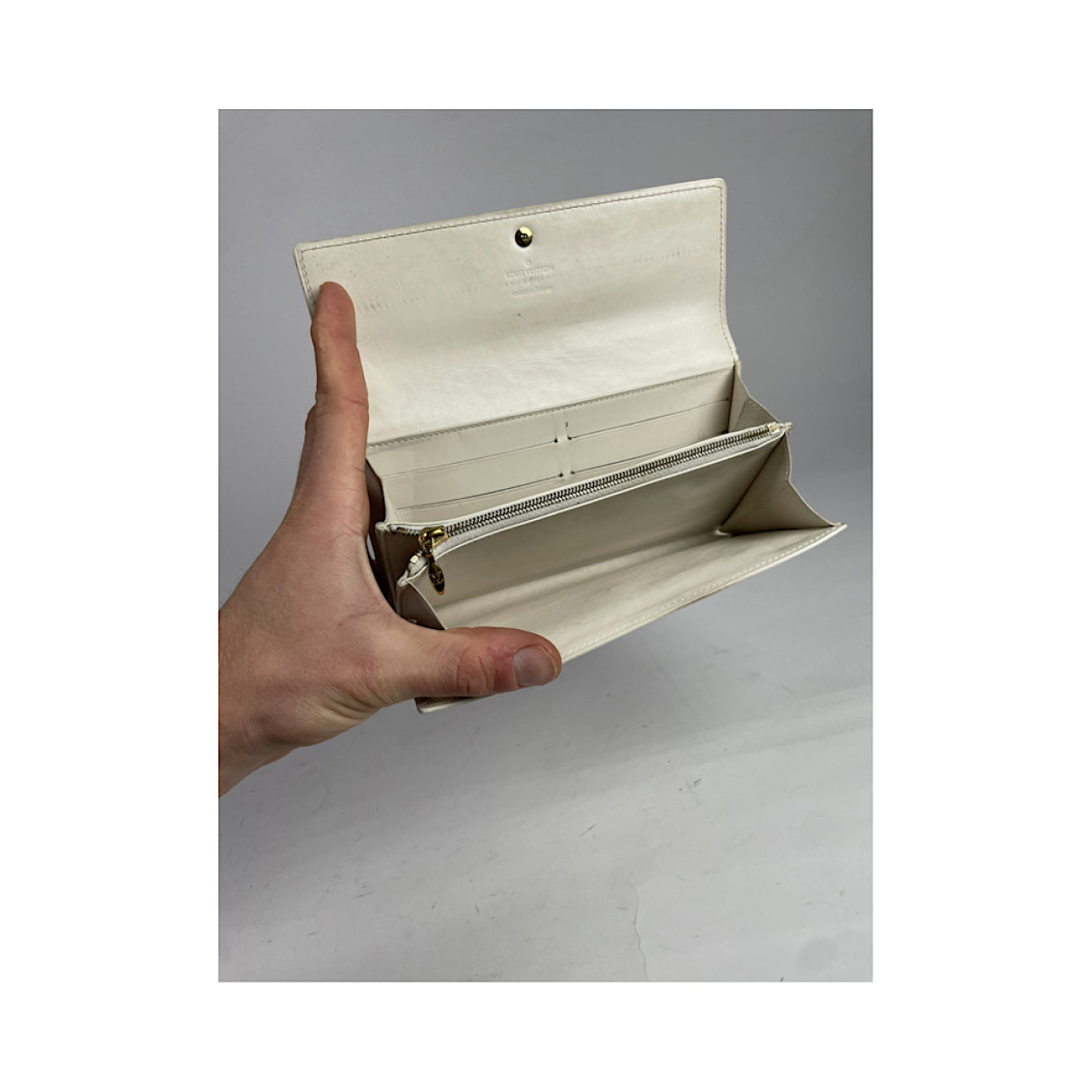 Louis Vuitton Purse image 5