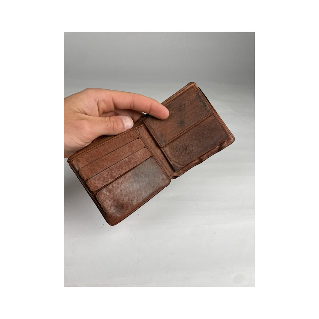 Louis Vuitton Purse image 5