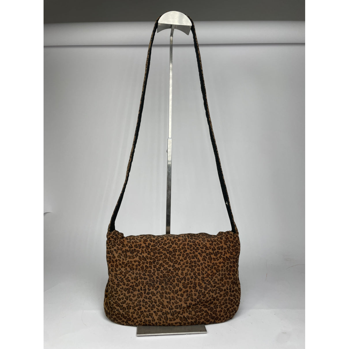 Bottega Veneta Veneta Handbag image 4