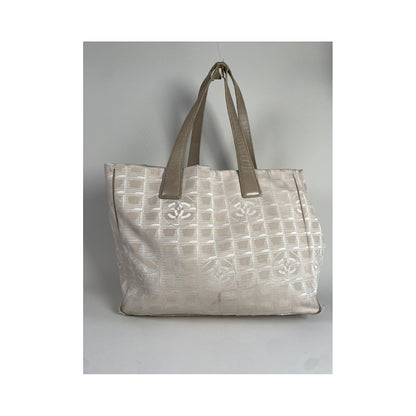 Chanel Handbag image 4