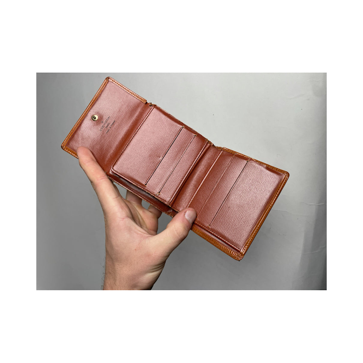 Louis Vuitton Capucines Wallet image 5